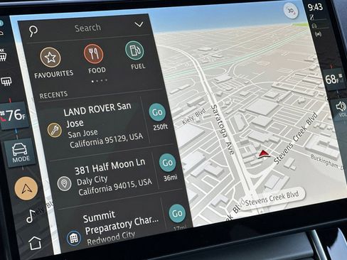 Used 2025 Land Rover Range Rover Velar S image 21