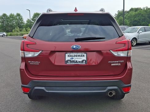 Certified 2022 Subaru Forester Limited AWD/4WD image 6