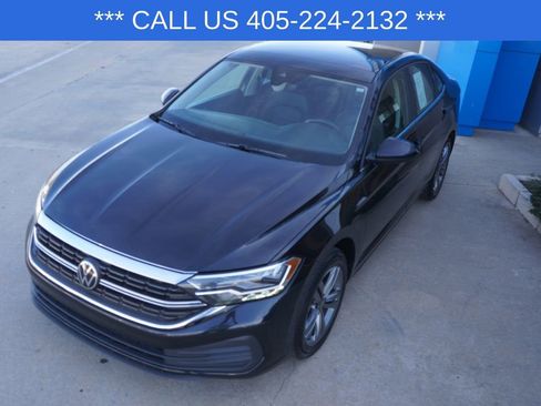 Used 2024 Volkswagen Jetta SE image 15
