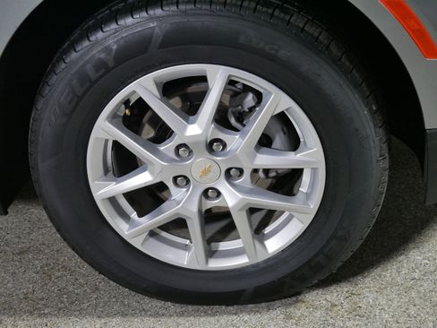 Used 2024 Chevrolet Equinox LT w/ LPO, Floor Liner Package image 15