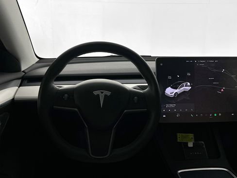 Used 2022 Tesla Model 3 Long Range image 16