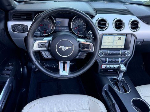 Used 2017 Ford Mustang Premium RWD image 11