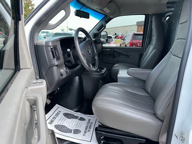 Used 2024 GMC Savana 2500 w/ Driver Convenience Package RWD image 18