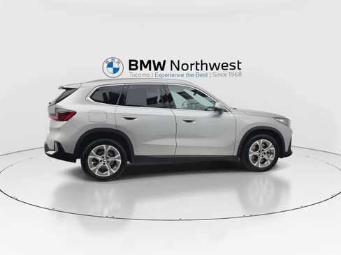 Used 2023 BMW X1 xDrive28i w/ Premium Package AWD/4WD image 4