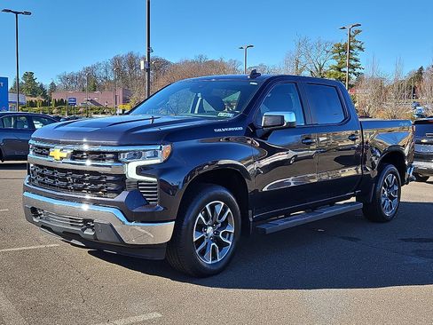 Certified 2023 Chevrolet Silverado 1500 LT image 3
