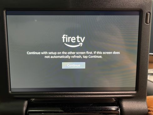 Used 2023 Chrysler Pacifica Pinnacle FWD image 36