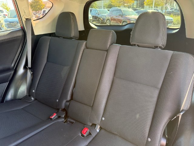 Used 2015 Toyota RAV4 XLE AWD/4WD image 23