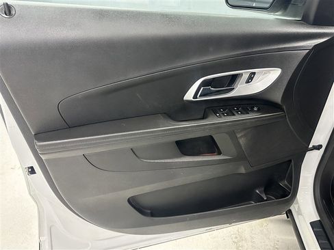 Used 2014 Chevrolet Equinox LS FWD image 18