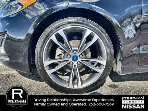Used 2020 Ford Fusion Titanium AWD/4WD image 9