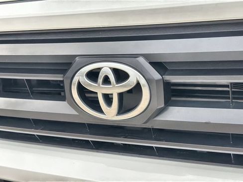 Used 2025 Toyota Tacoma SR RWD image 29