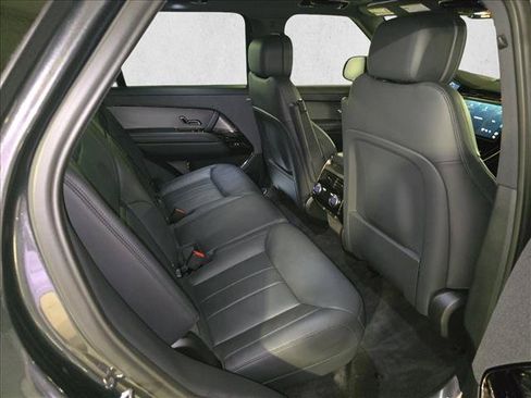 Used 2025 Land Rover Range Rover Sport SE AWD/4WD image 11