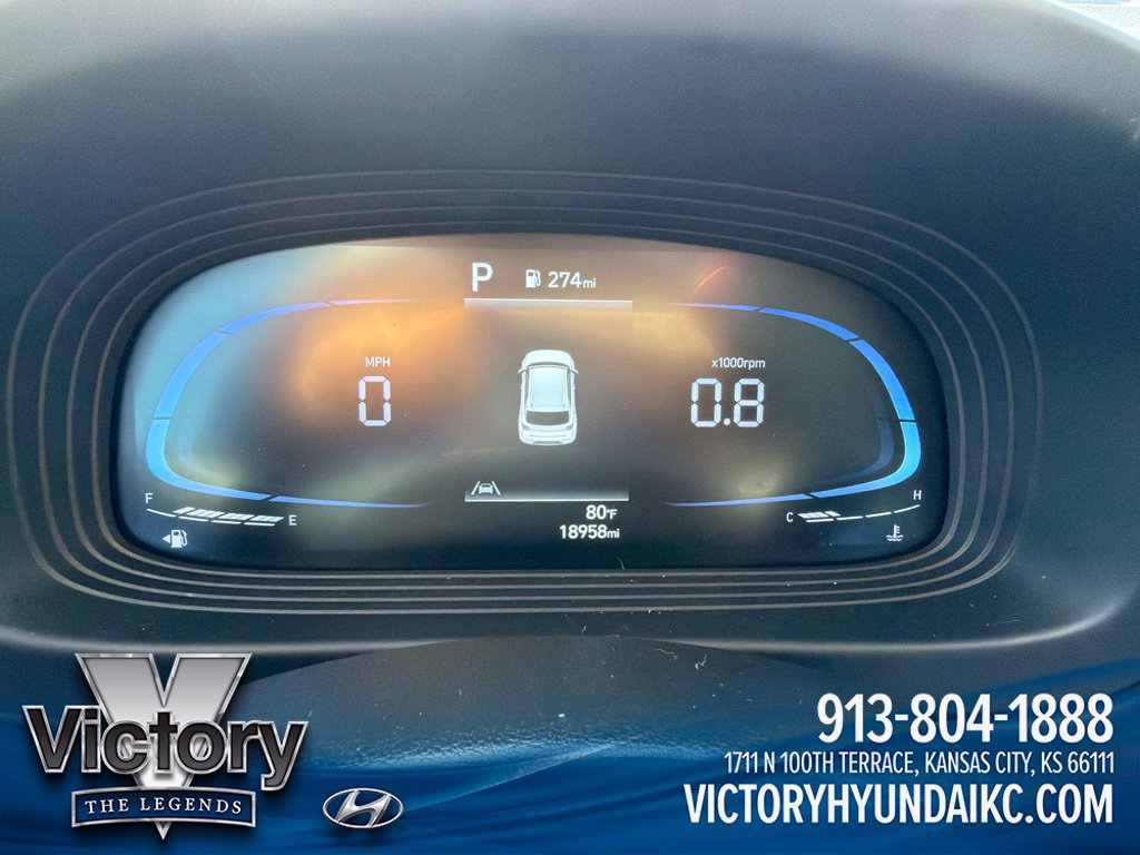 Used 2025 Hyundai Venue Limited FWD image 11