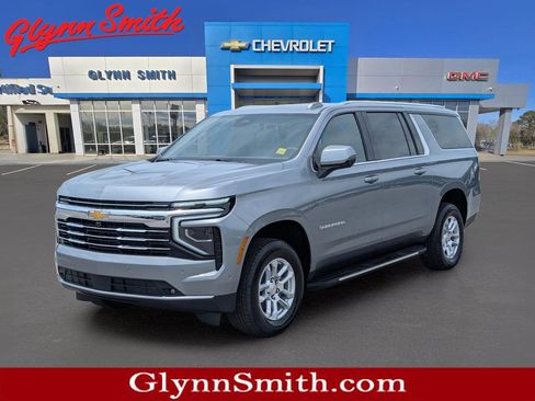 New 2026 Chevrolet Suburban LT w/ Comfort Package RWD image 1