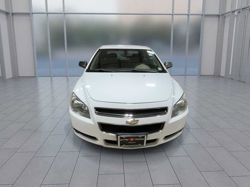 Used 2010 Chevrolet Malibu LS image 3