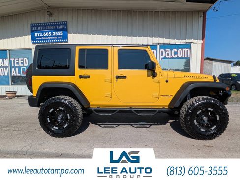 Used 2015 Jeep Wrangler Unlimited Rubicon w/ Connectivity Group image 3