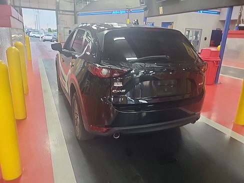 Used 2018 MAZDA CX-5 Sport FWD image 4