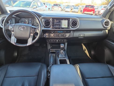 Certified 2022 Toyota Tacoma SR5 image 19