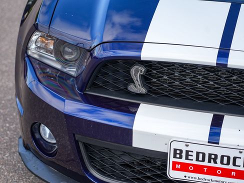 Used 2011 Ford Mustang Shelby GT500 RWD image 12
