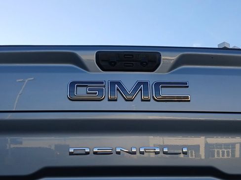 Used 2024 GMC Sierra 3500 Denali Ultimate AWD/4WD image 21