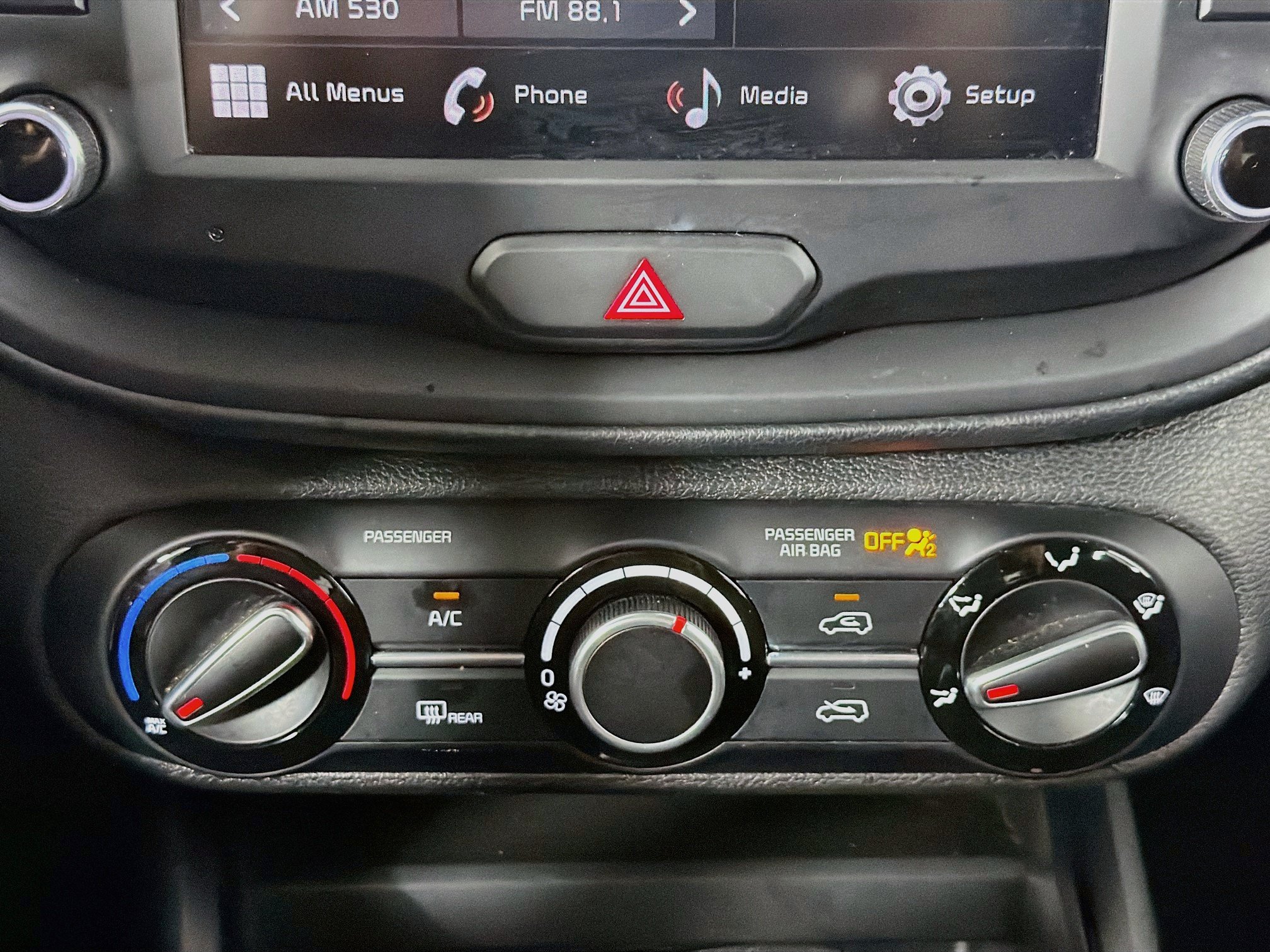 Used 2025 Kia Soul LX w/ LX Technology Package FWD image 24
