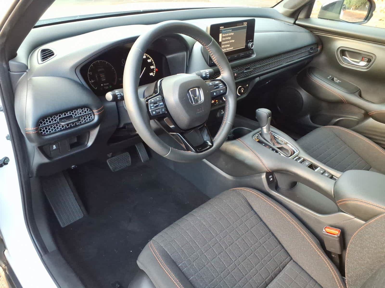 Used 2024 Honda HR-V Sport image 13
