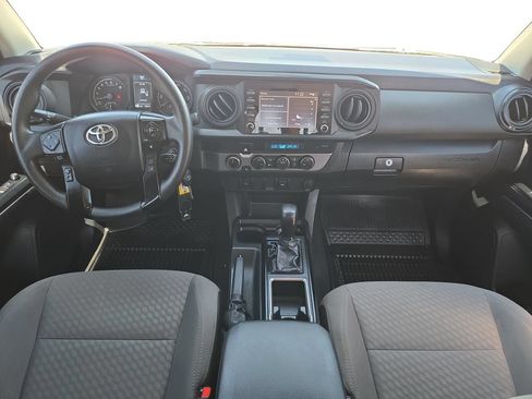 Used 2022 Toyota Tacoma SR w/ SX Package AWD/4WD image 9