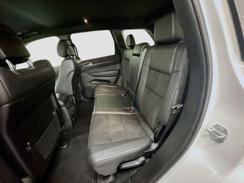 Used 2022 Jeep Grand Cherokee Laredo X image 29