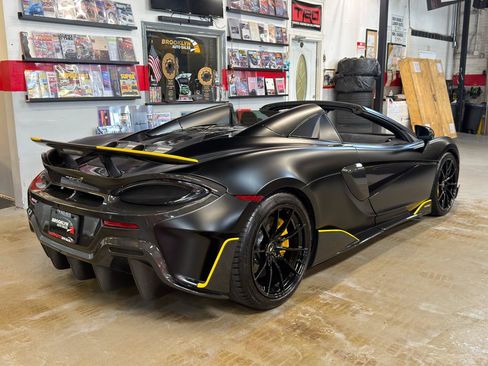 Used 2020 McLaren 600LT Spider RWD image 6