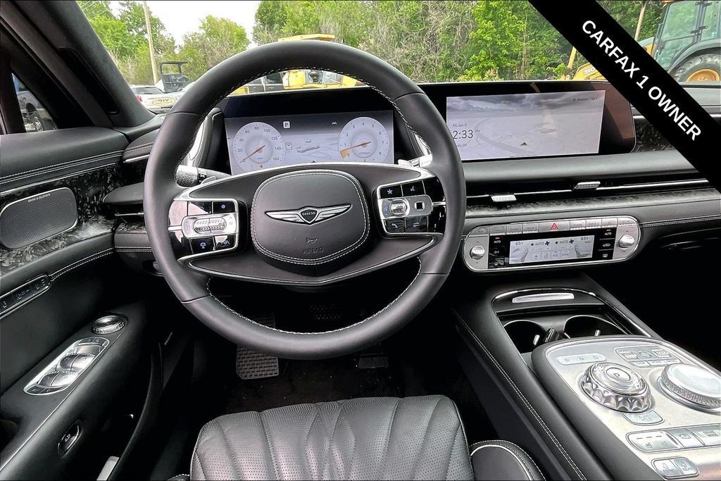 Used 2025 Genesis G90 3.5T AWD/4WD image 11