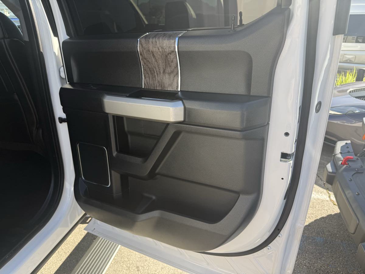 Used 2019 Ford F250 Lariat w/ Lariat Ultimate Package AWD/4WD image 21