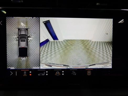 Used 2025 GMC Sierra 1500 AT4 w/ Technology Package image 15