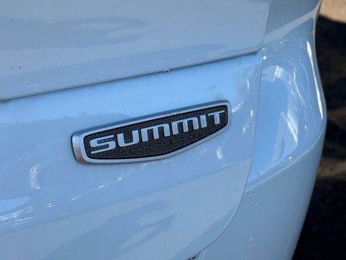 New 2025 Jeep Grand Cherokee Summit image 23