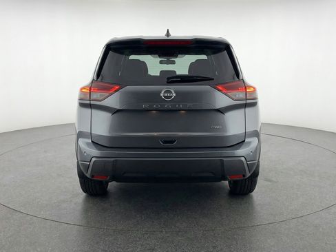 Used 2025 Nissan Rogue SV image 7