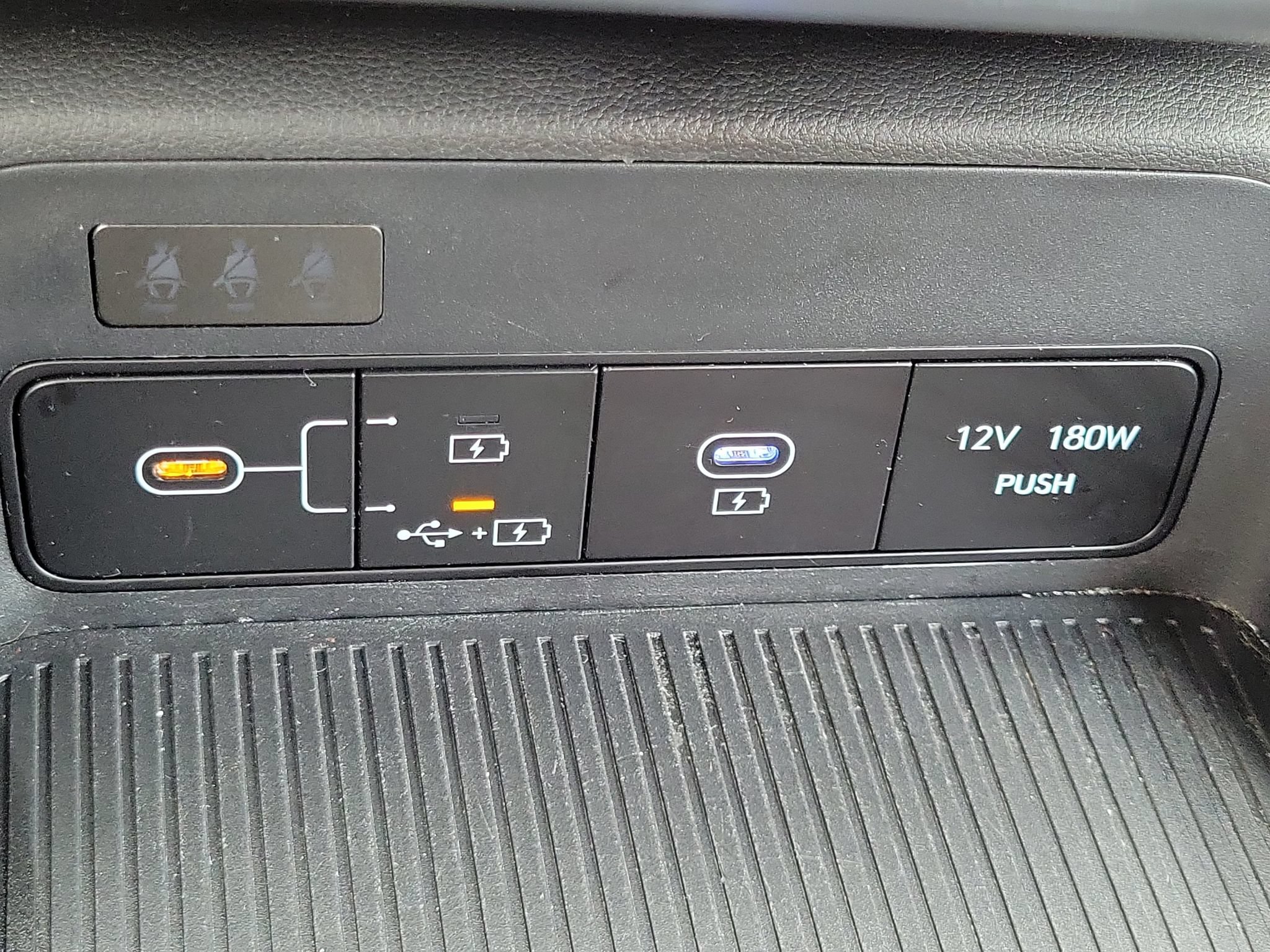 Used 2025 Hyundai Kona SEL AWD/4WD image 20