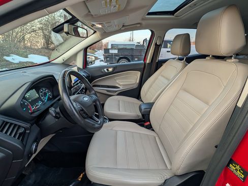 Used 2021 Ford EcoSport Titanium image 10