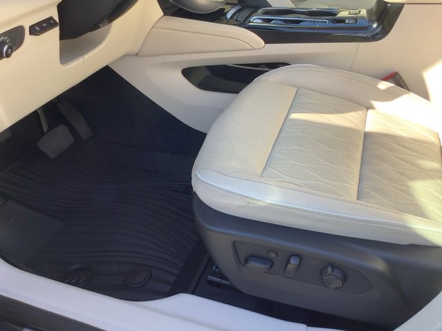 Used 2021 Buick Envision Avenir FWD image 16