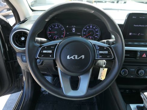 Used 2023 Kia Forte LXS FWD image 17