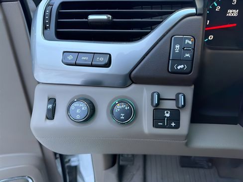 Used 2020 Chevrolet Suburban Premier w/ 6.2L Performance Package image 20