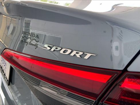 Used 2023 Honda Civic Sport image 10