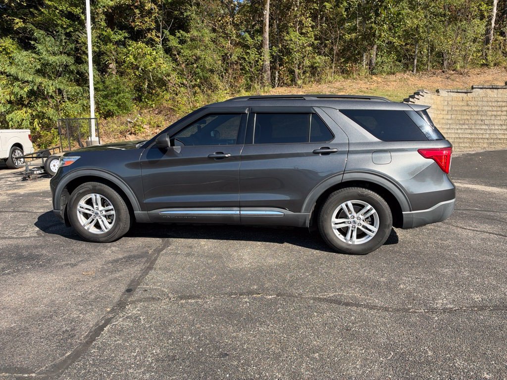 Used 2020 Ford Explorer XLT w/ Equipment Group 202A RWD image 5