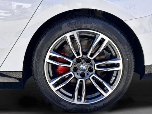 New 2026 BMW 540i xDrive w/ Executive Package image 8