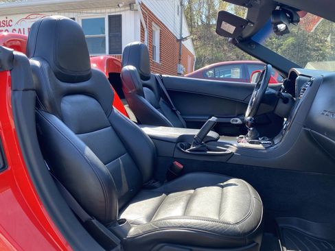 Used 2012 Chevrolet Corvette Grand Sport w/ 2LT Preferred Equipment Group image 25