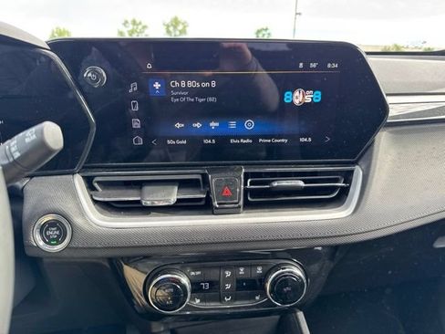Used 2024 Chevrolet TrailBlazer LT w/ Convenience Package AWD/4WD image 11