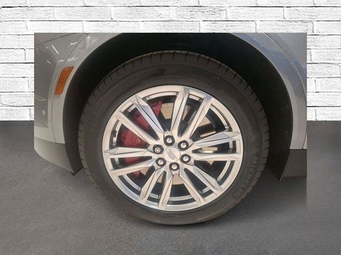 Certified 2023 Cadillac XT5 Sportv w/ Technology Package image 8