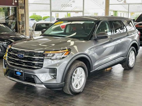 Used 2026 Ford Explorer Active AWD/4WD image 16