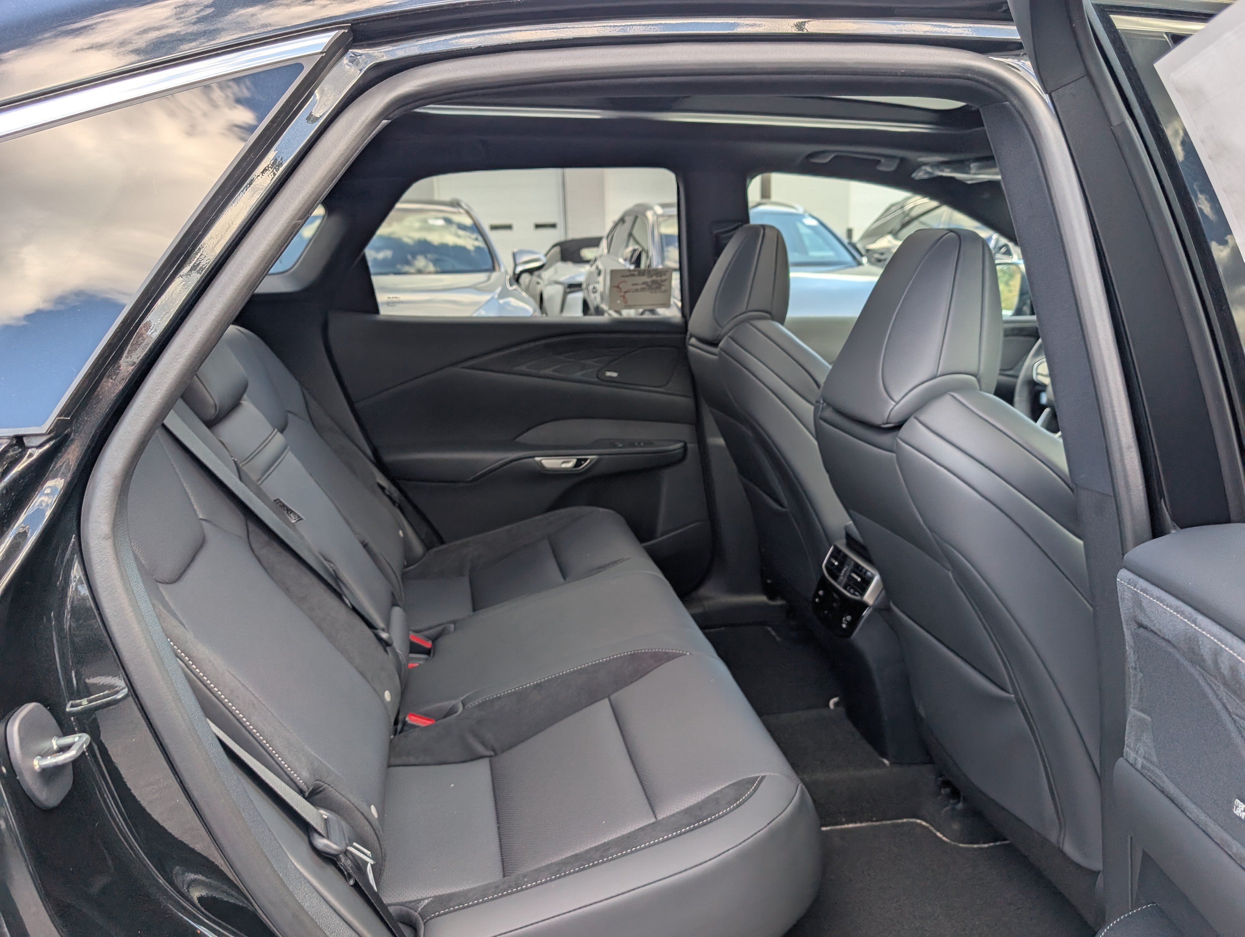 New 2026 Lexus RX 350 F Sport AWD/4WD image 9