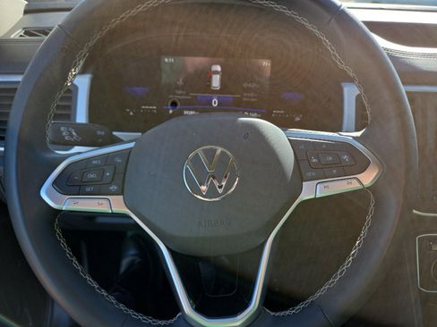 Used 2023 Volkswagen Atlas SE image 17