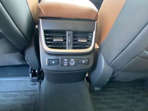 Certified 2023 Subaru Outback Touring AWD/4WD image 16