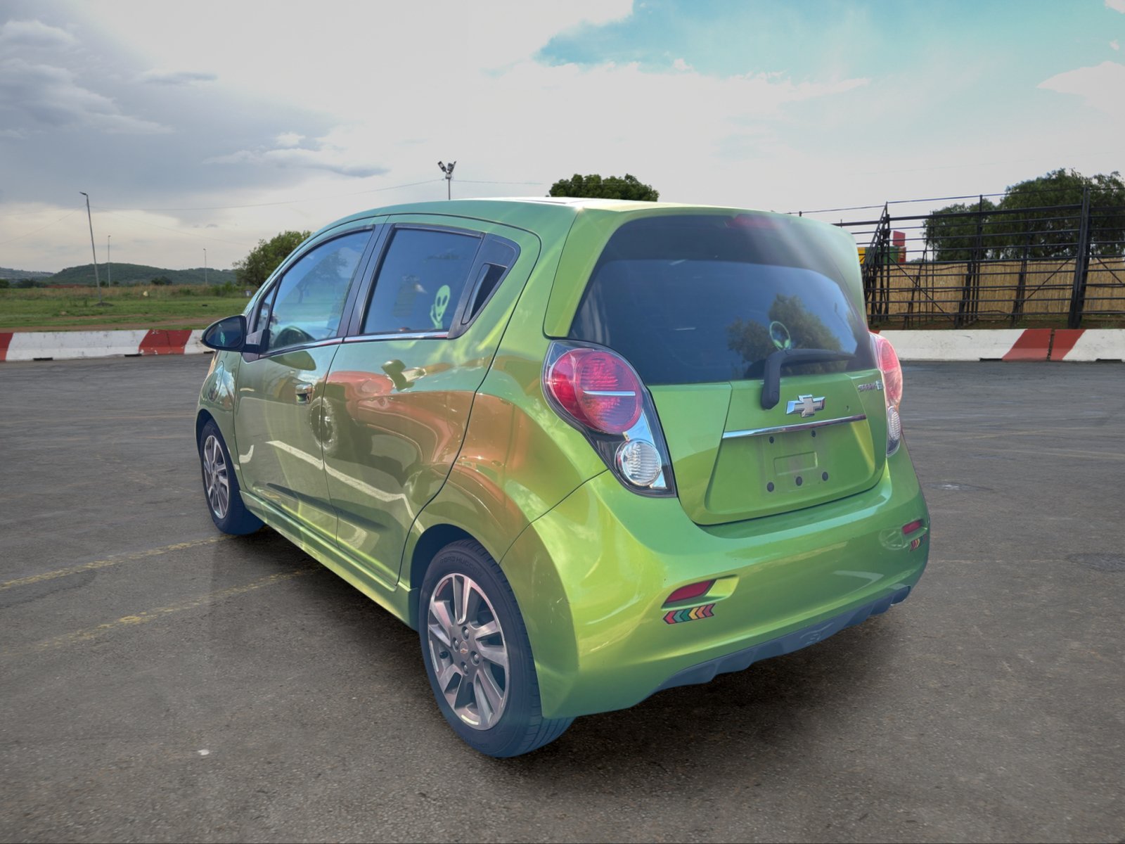 Used 2015 Chevrolet Spark LT FWD image 4