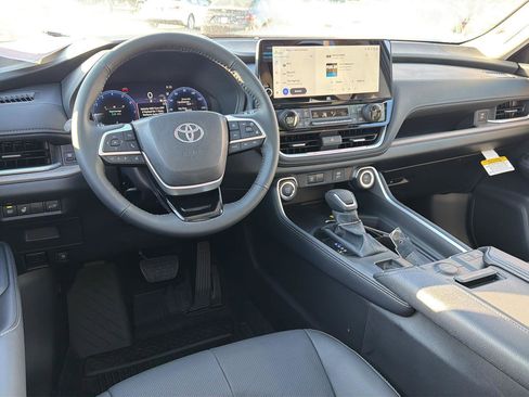 New 2026 Toyota Grand Highlander Limited image 20